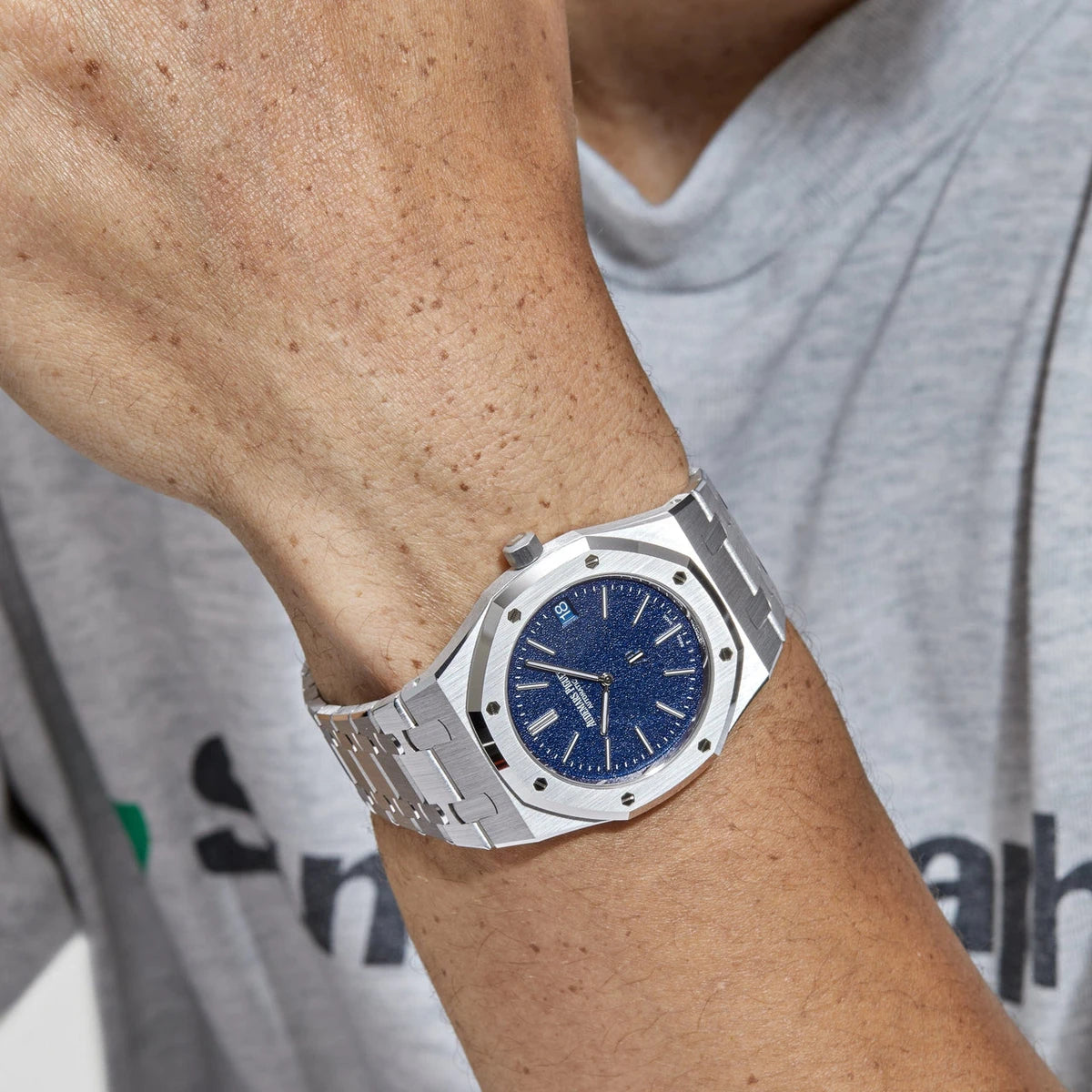 Audemars Piguet Royal Oak Jumbo DE 2024 • REF. 16202BC.OO.1240BC.02
