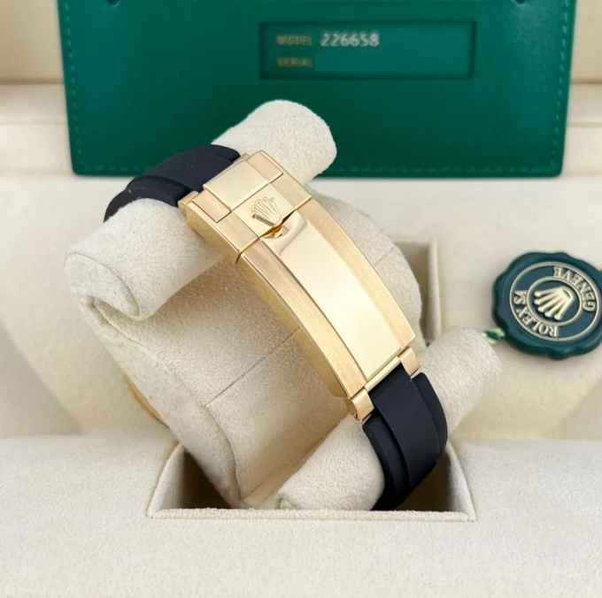 Rolex YACHT MASTER 226658