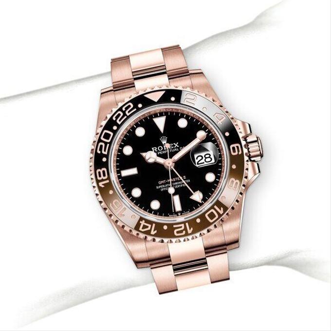 Rolex GMT-Master II 126715CHNR Rose Gold Box